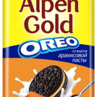 Шоколад молочный ALPEN GOLD Орео с начинкой со вкусом арахисовой пасты и кусочками печенья, 90г 1 шт