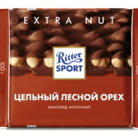 Шоколад молочный с цельным обжаренным лесным орехом 100 г 1 шт